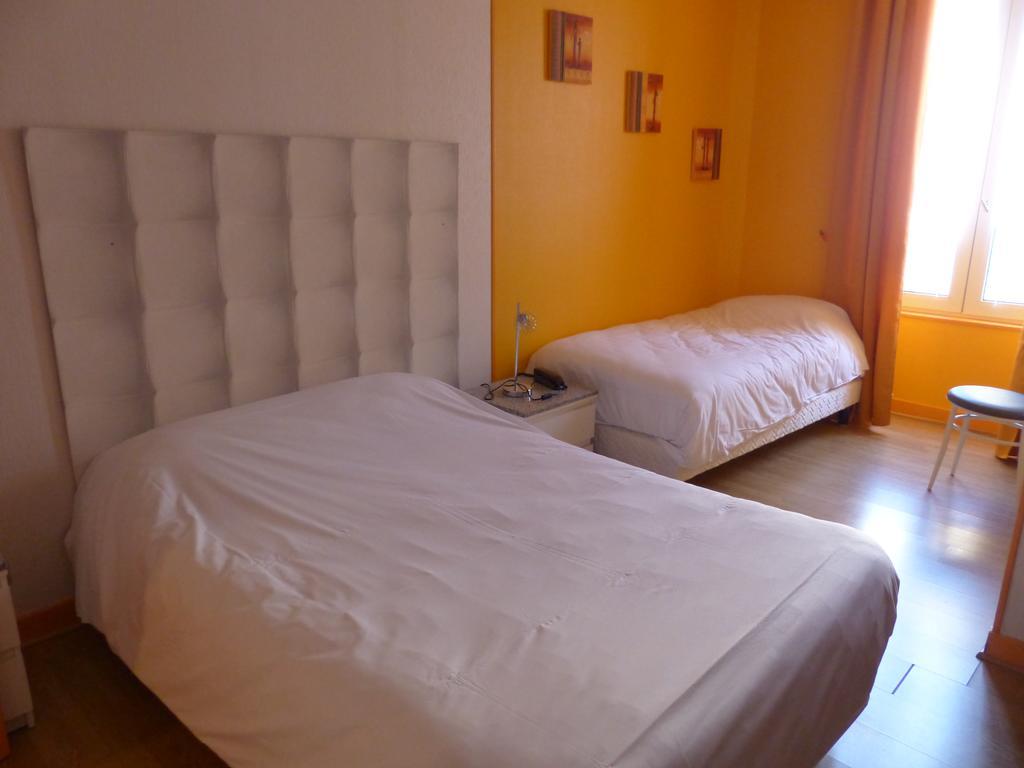 Logis Hotel Au Croissant Buzançais Szoba fotó