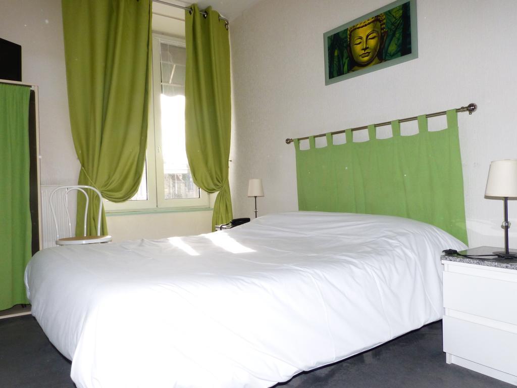 Logis Hotel Au Croissant Buzançais Kültér fotó