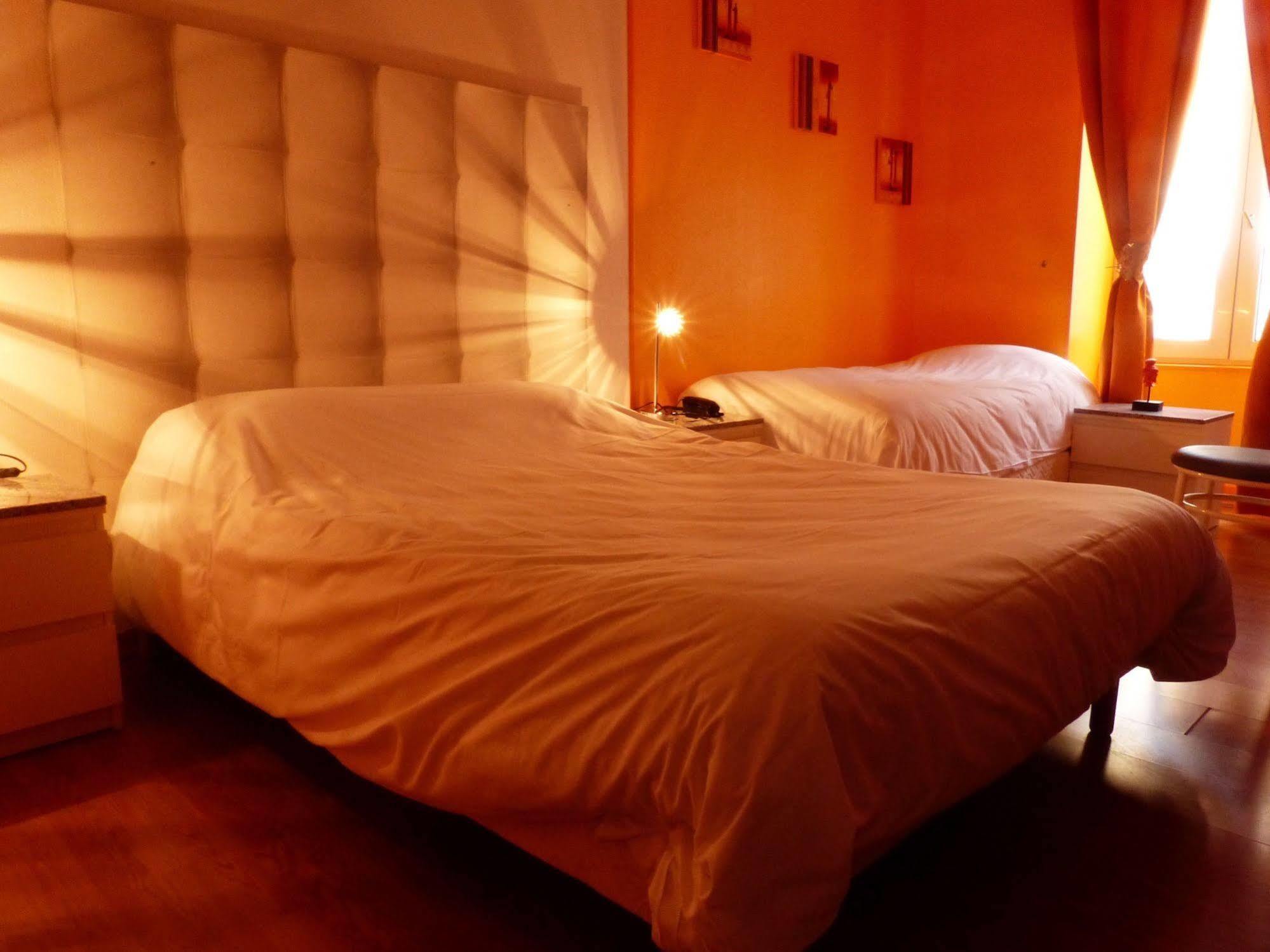 Logis Hotel Au Croissant Buzançais Kültér fotó