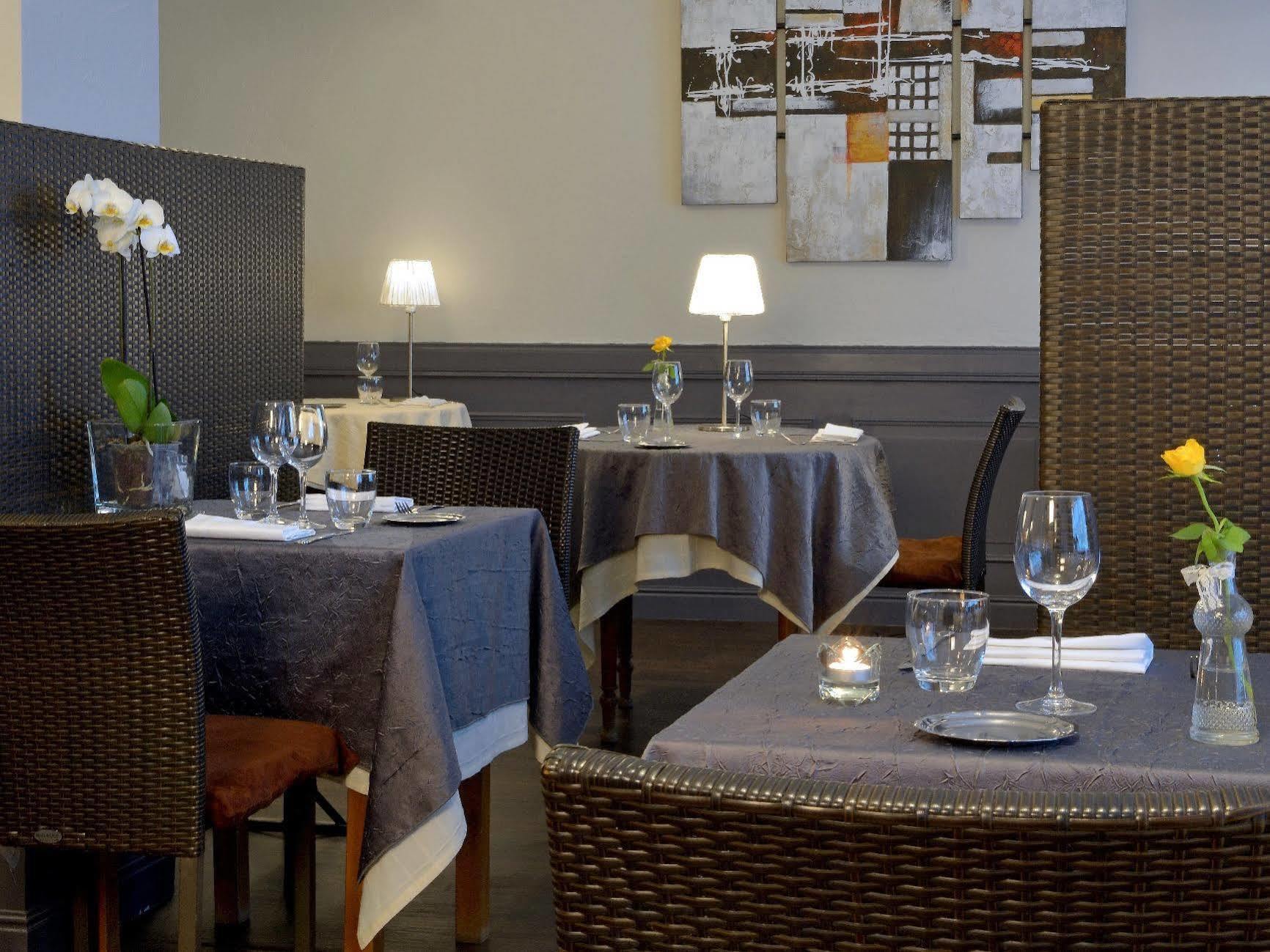 Logis Hotel Au Croissant Buzançais Kültér fotó
